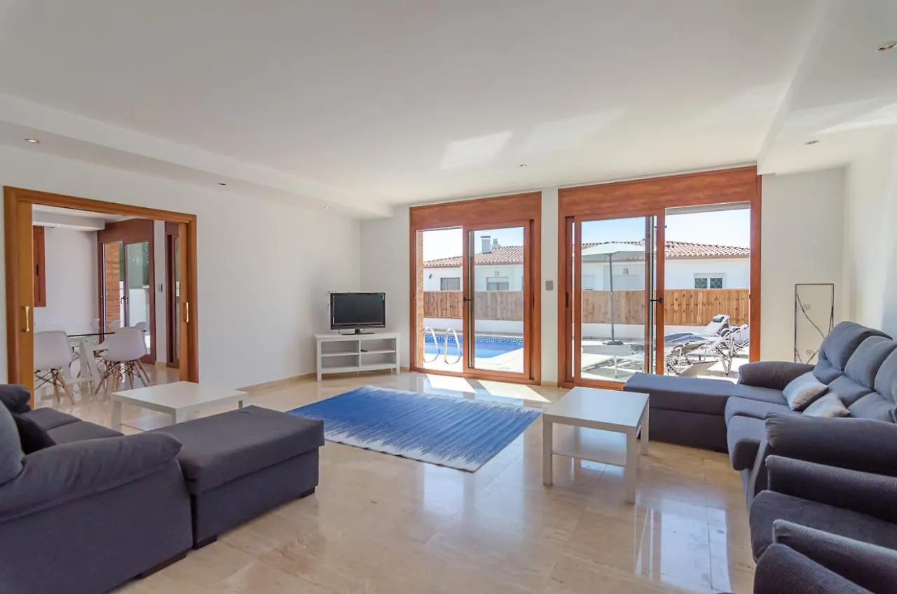 Club Villamar - Dorothy Blanes Villa